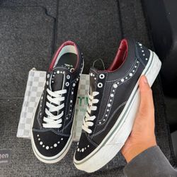 Black OTW X  Pearlized Old Skool vans