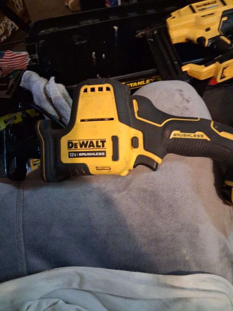 Dewalt