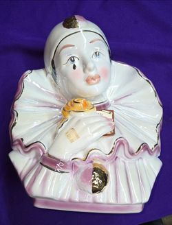 Vintage Italian Capodimonte Iridescent Gilded Porcelain Pierrot Harlequin Bust Statue Large.