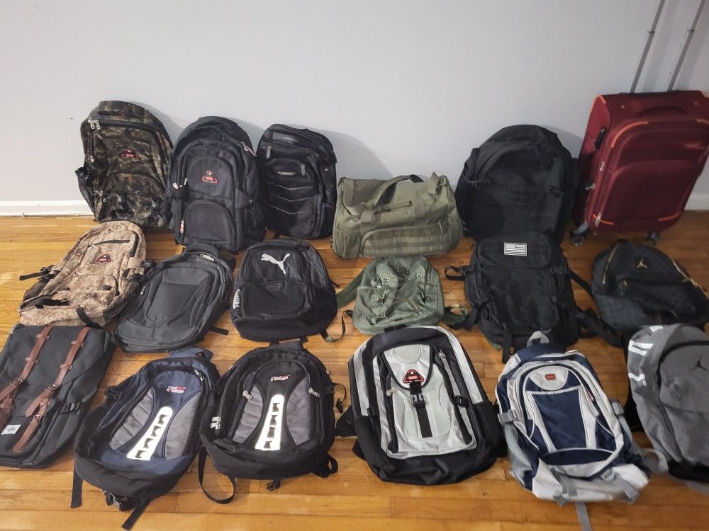 18 Assorted Bag Collection. Make Offer.