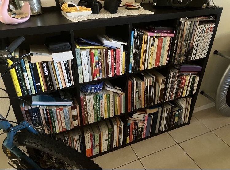 Bookshelve