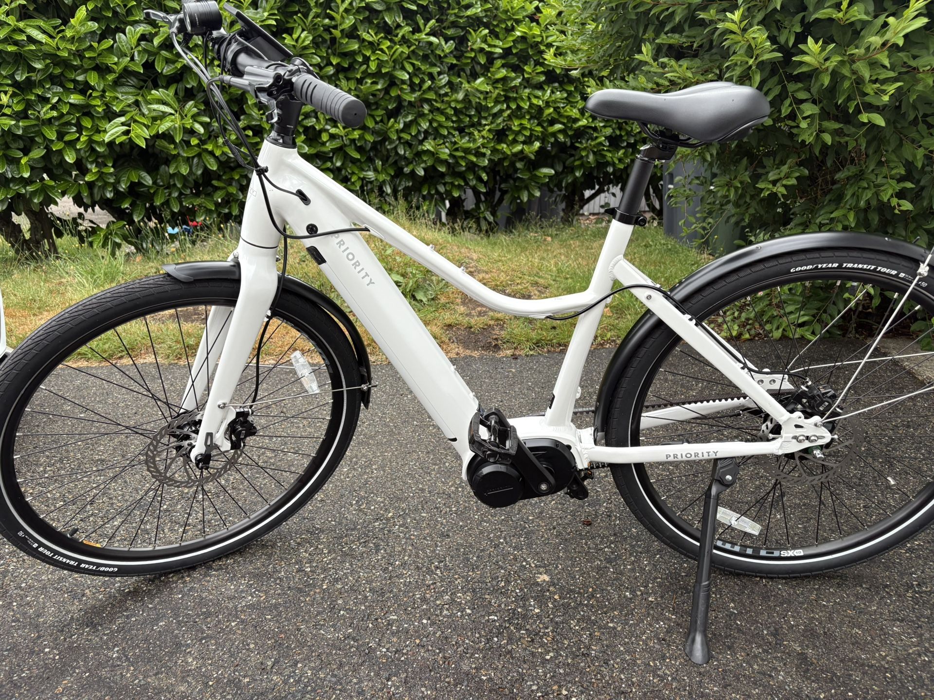 PRIORITY CURRENT E-BIKE