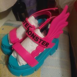 YRU x Monster High Lagoona Shoes!