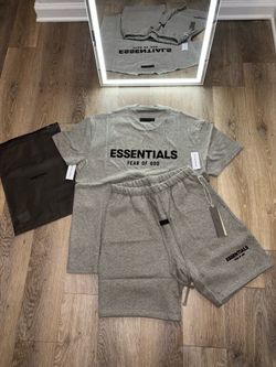 Essentials set camisa y short