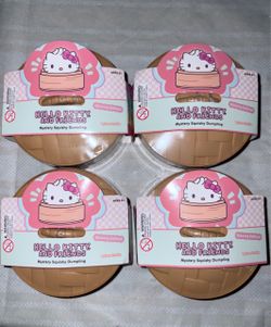 Hello Kitty and Friends Mystery Squishy Dumpling x4