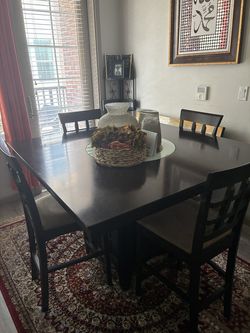 Kitchen table MOVING SALE