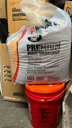 Premium pine shavings extra fine