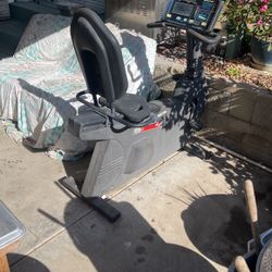 Star Trac RB4400 Recumbent Exercise Bike