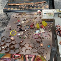 Costume best sale jewelry tampa