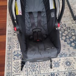 Baby Car Seat With Base - Graco! 