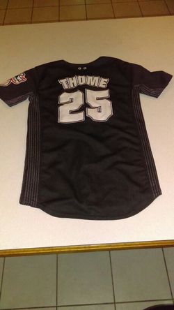 KIDS MEDIUM CHICAGO WHITE SOX JIM THOME #25 JERSEY FROM MAJOR LEAUGE GENUINE MERCHANDISE IN MINT CONDITION.