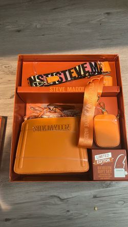 Steve Madden Purse Set