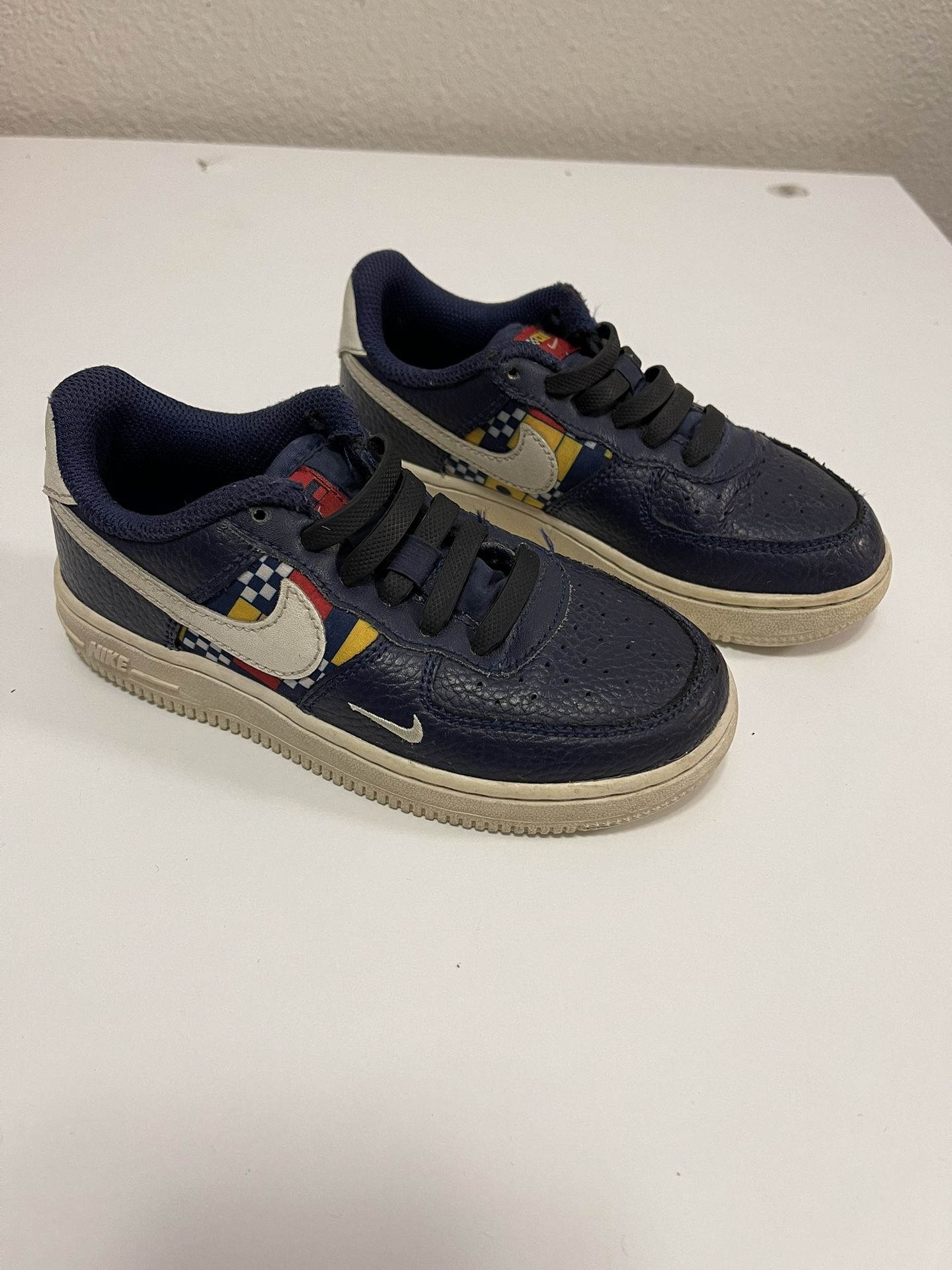 Kids Nike Shoes Size 11.5c