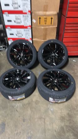 17” Rim&tires Honda Civic firm price,,,,