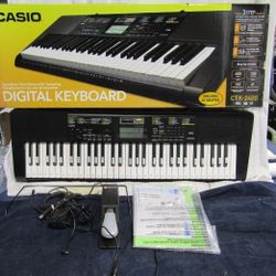 Casio CTK-2400 61-key Portable Arranger Keyboard Kit In Original Box
