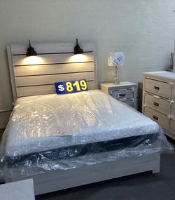 4 Pc Bedroom Set