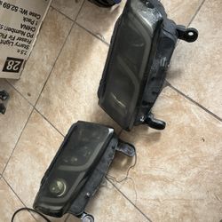 Headlights For Jeep Grand Cherokee 