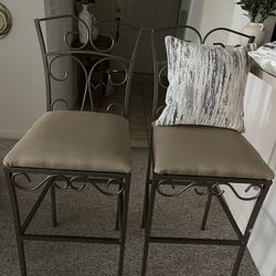 COUNTER BAR STOOLS 