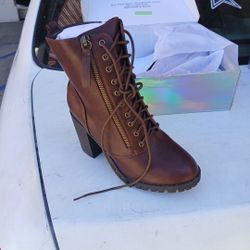 Lady Boots..