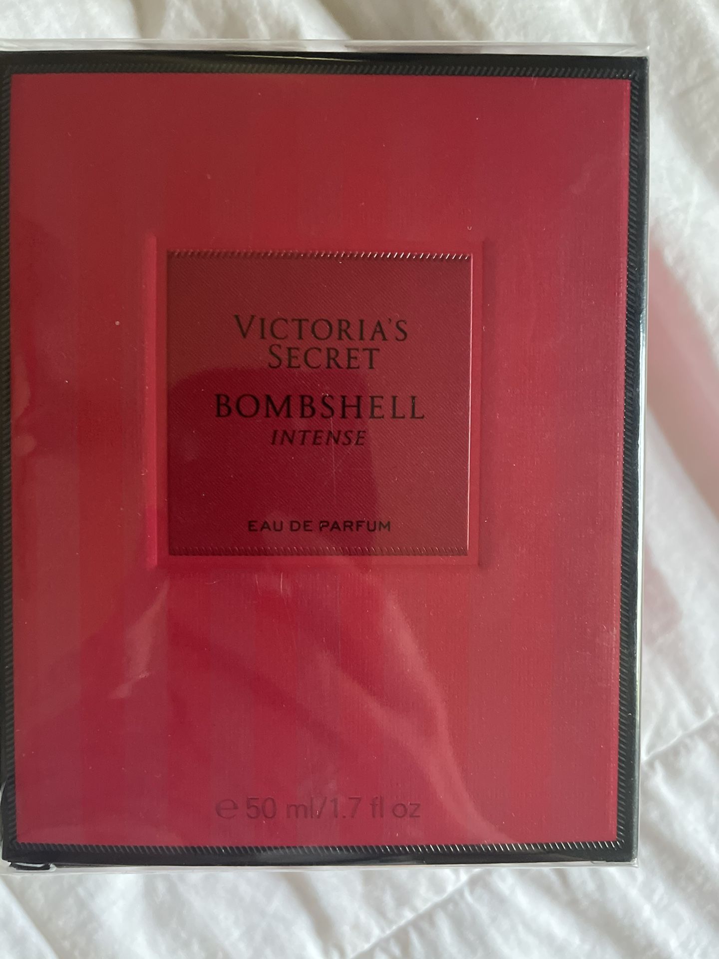 Victoria Secret Bombshell Intense Perfume