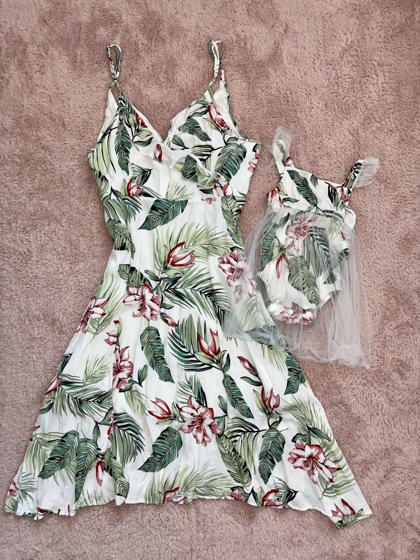 Mommy And Daughter Matching Hawaiian Dresses