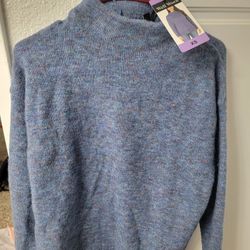 Well Worn Women Sweatshirt