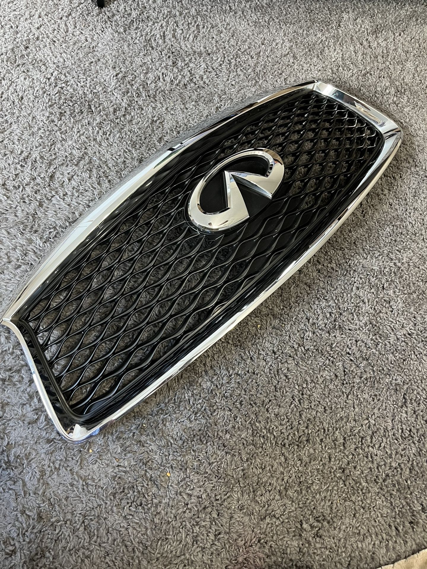 2016-2020 Infiniti QX60 Front Bumper Grille W/Emblem Non Câmera OEM