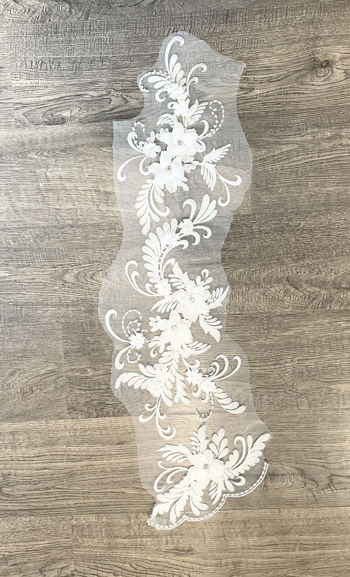 Lace appliqué Pearl Flower Embroidery
