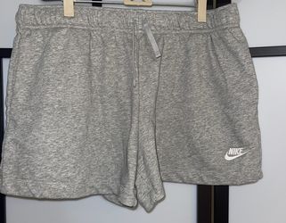 Women’s Nike shorts size XL