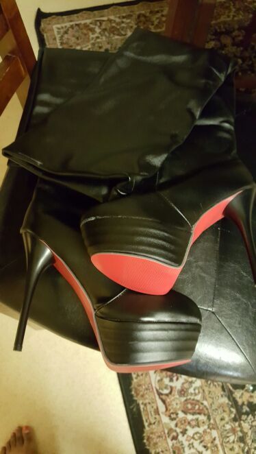 Knee high thin heels boots