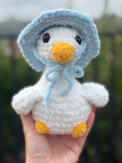 Crochet Goose in Blue Bonnet hat 🪿 plushie 🪿 crochet 🪿 handmade