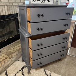 ✨✨GORGEOUS GRAY TALL VINTAGE 5 DRAWER DRESSER ✨✨