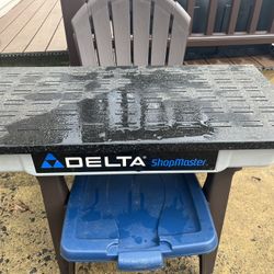 Delta dust, vacuum Table