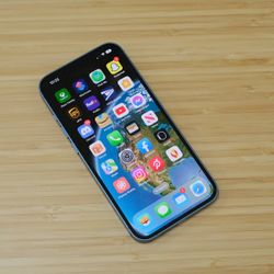 Apple, 14 Midnight 
