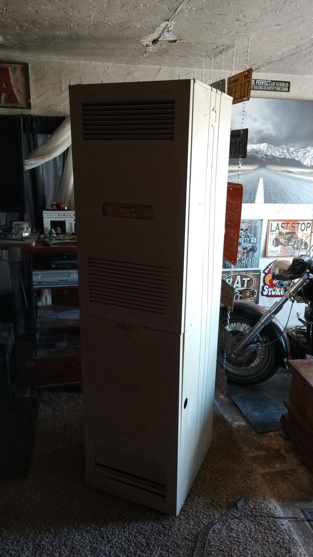 Coleman forced air heater for Sale in Lucerne Valley, CA - OfferUp