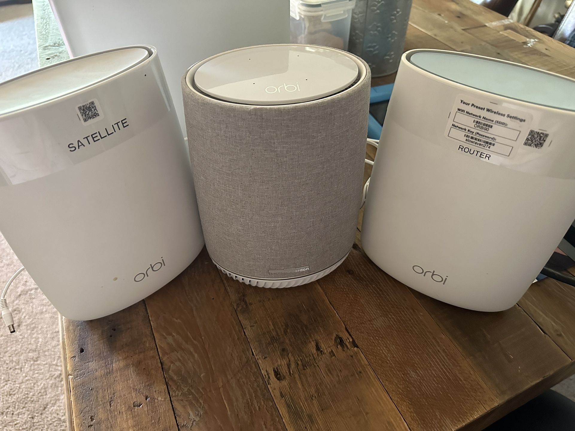 Netgear Orbi Home Mesh WiFi System. RBR50 + RBS40V