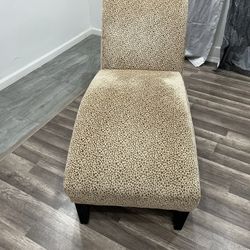 Chaise lounge chair