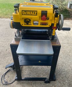 DeWalt planer with stand