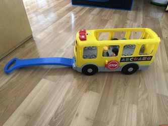 Fisher Price Big Yellow Musical Pull Along Bus