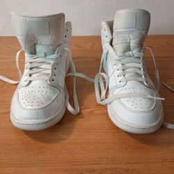 Men's Size 8 Retro Triple White Jordan Basketball Shoes 