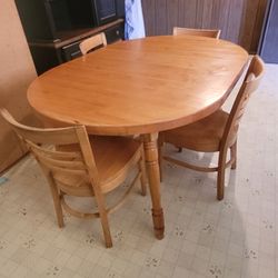 Dining Table w/ 4 Chairs & 2 Extra Leafs