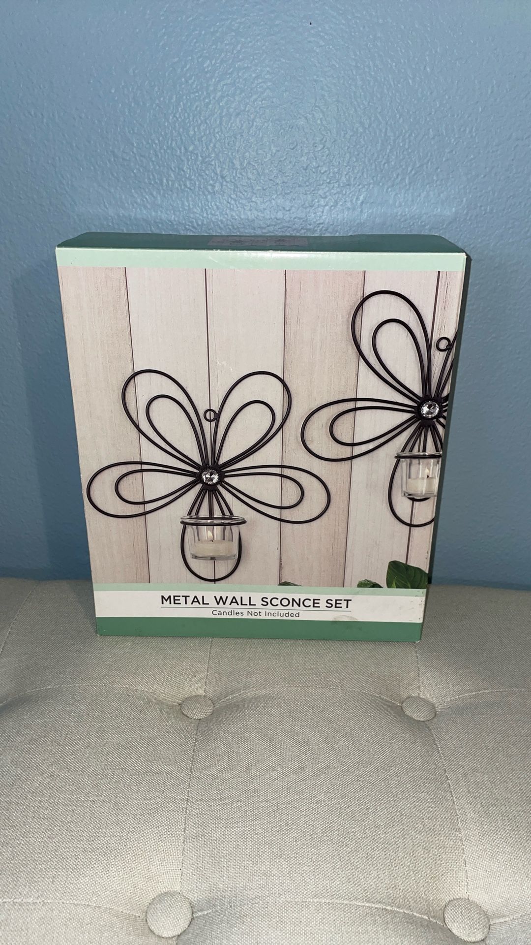 SET OF 2 NEW METAL FLOWER CANDLE HOLDER WALL SCONCE