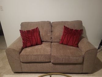 Furniture set - 2 piece set with four pillows