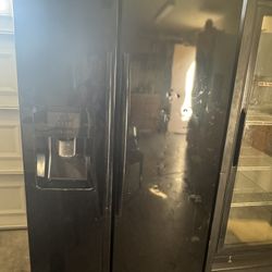 Black Samsung Fridge 