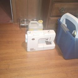 sewing machine 