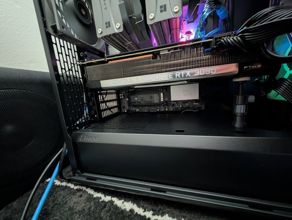 FS: EVGA RTX 3090 FTW3 Ultra Gaming GPU 24GB