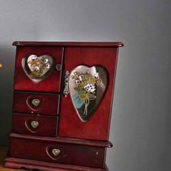 Vintage Jewelry Box 