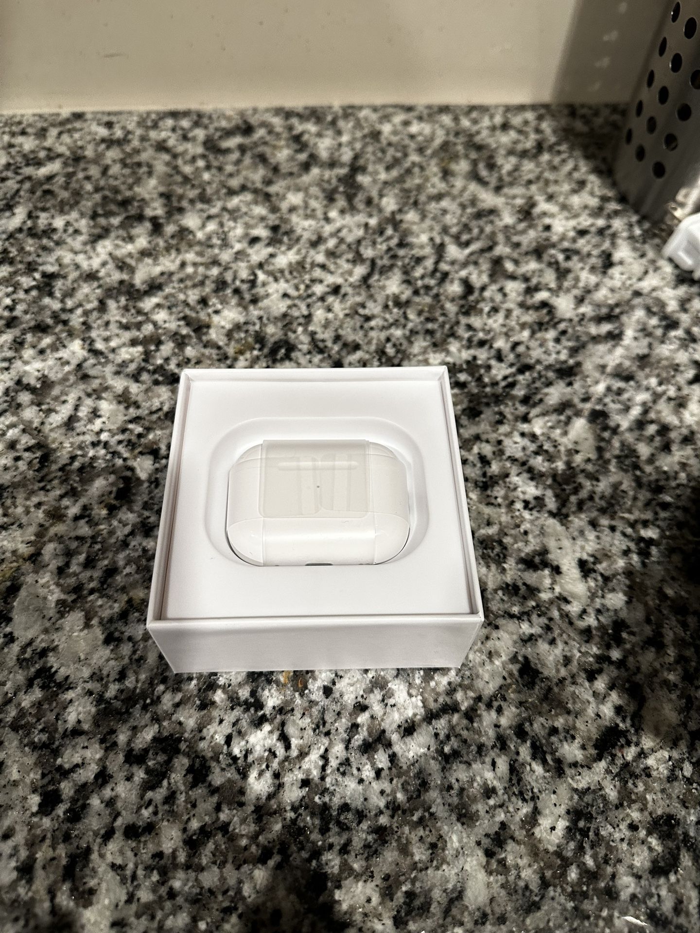 Air pod pro 2 ( willing to negotiate )