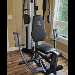 Gold’s Gym Platinum Space  server Platinum 