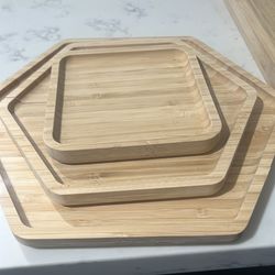 4 Wooden boards